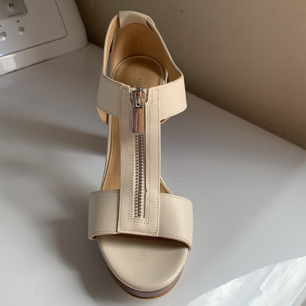 Women’s micheal khors heals